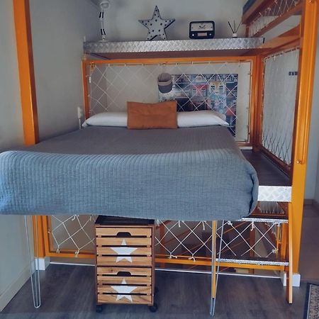 Apartamentos Suites Cariatide Пласенсия Екстериор снимка