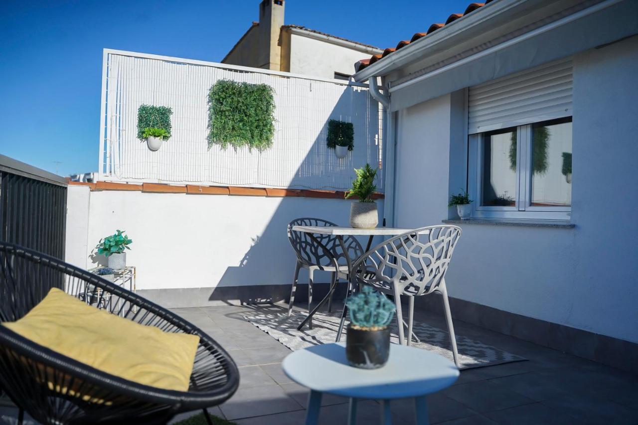 Apartamentos Suites Cariatide Пласенсия Екстериор снимка
