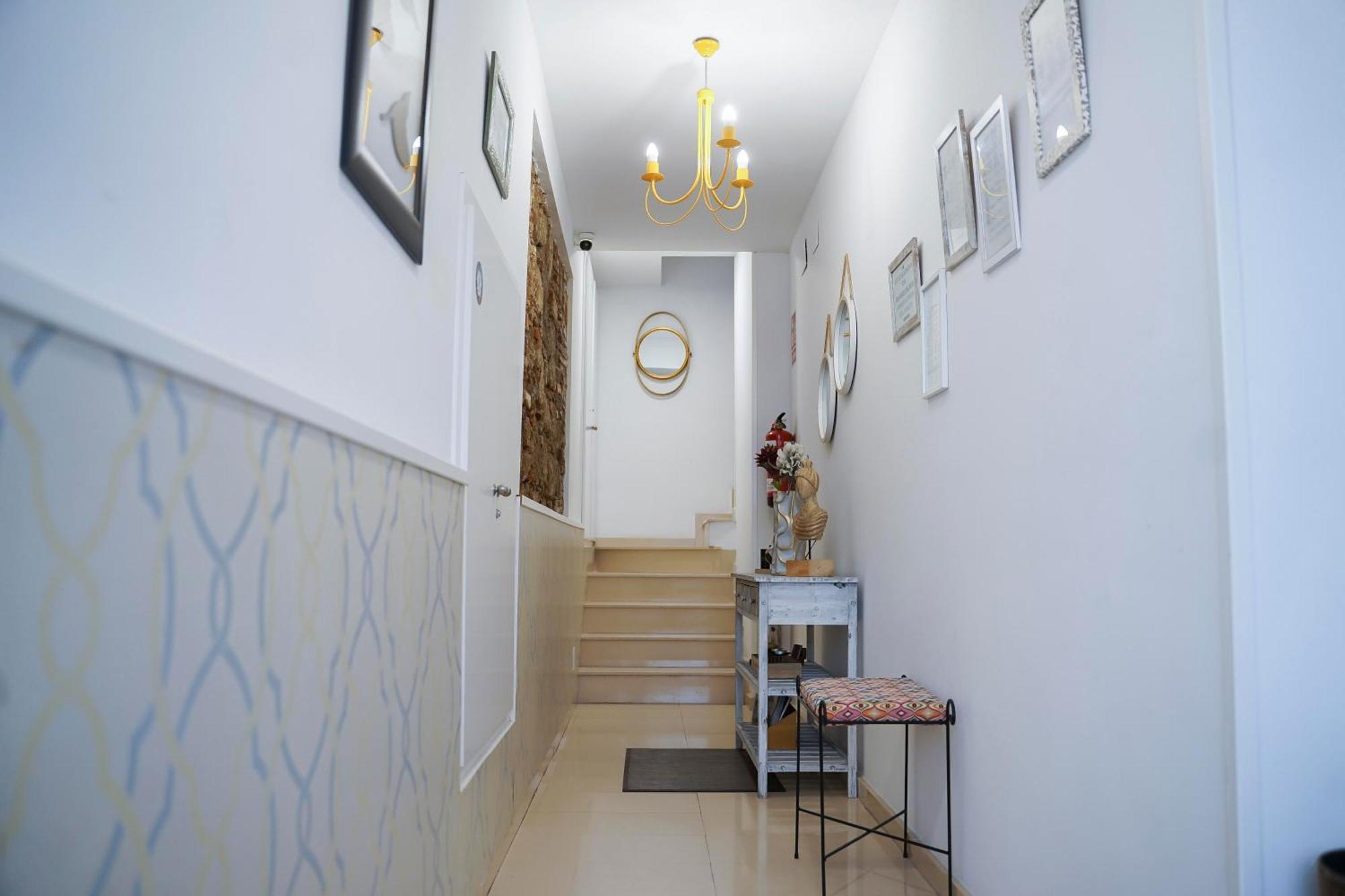 Apartamentos Suites Cariatide Пласенсия Екстериор снимка