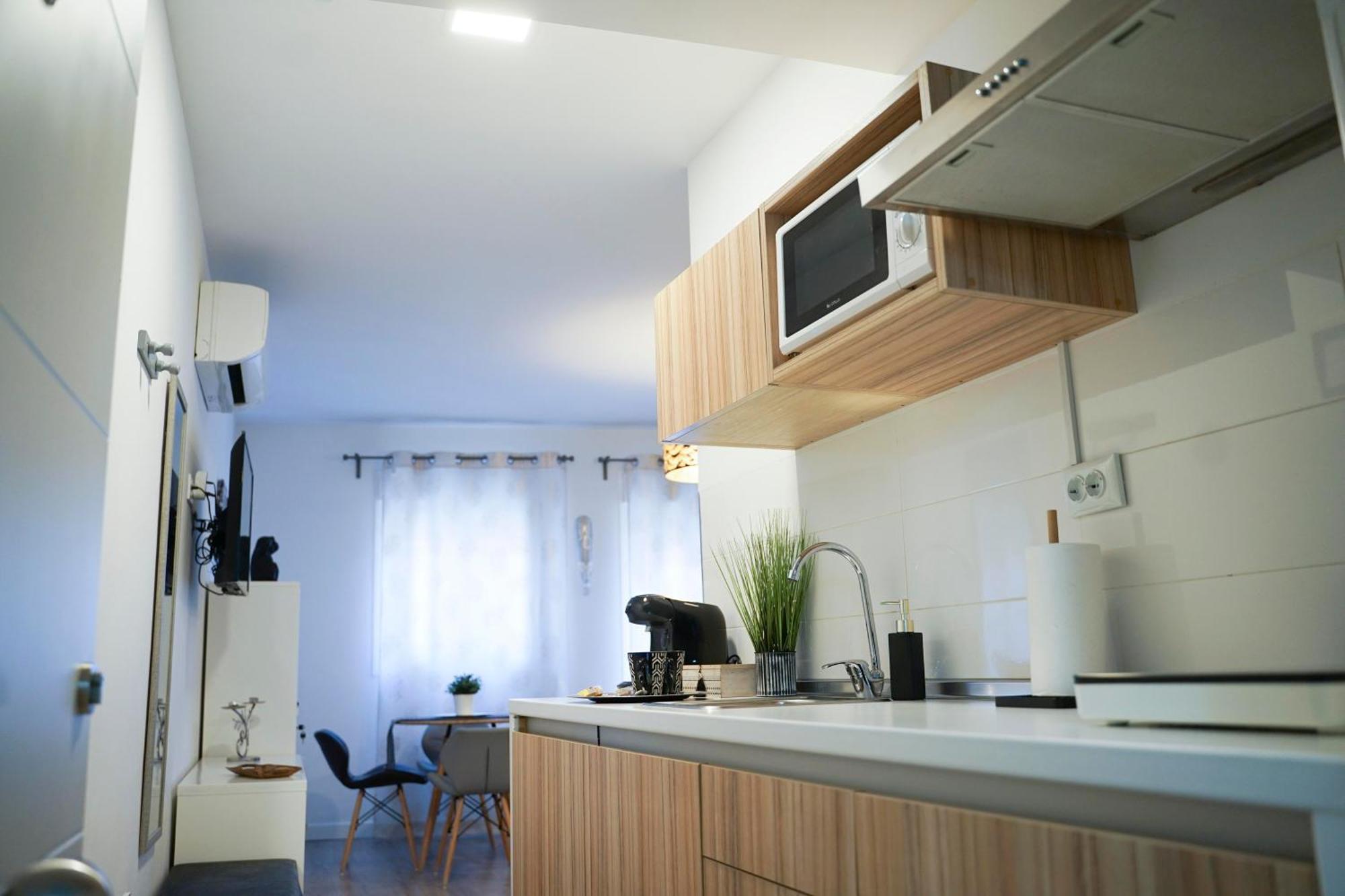 Apartamentos Suites Cariatide Пласенсия Екстериор снимка