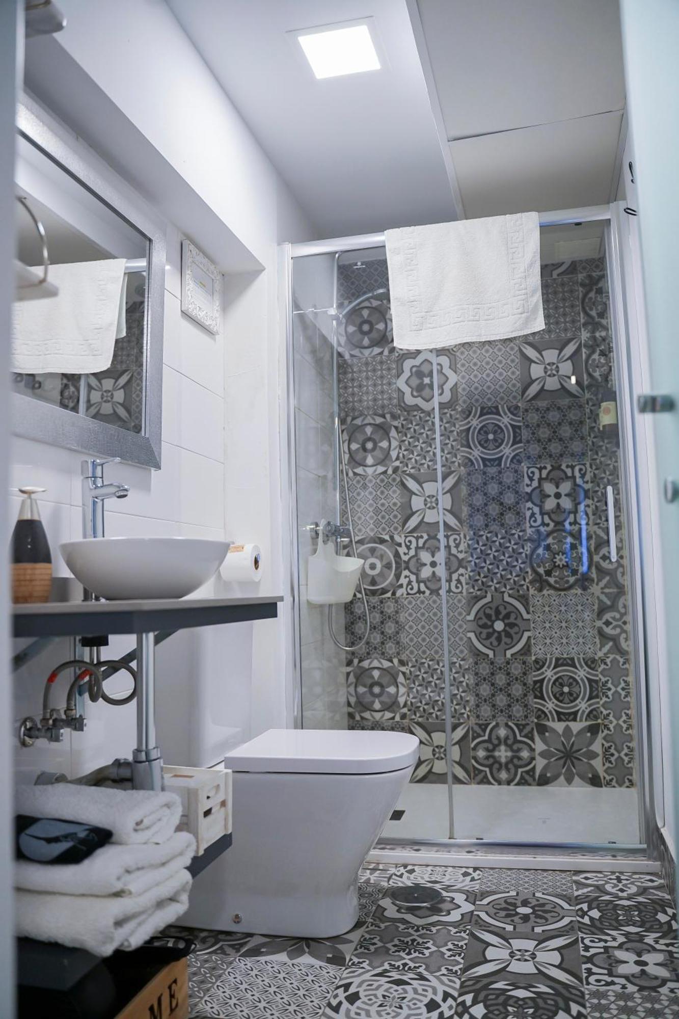 Apartamentos Suites Cariatide Пласенсия Екстериор снимка